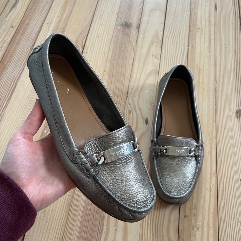 Coach‎ Olive Metallic Pewter Pebble Leather Driving Loafers Silver Logo Bar 8.5B